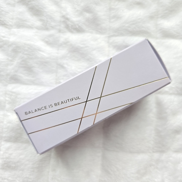 new Karuna Multi Tasking Face Oil with Avocado & Tumeric Full Size - Picture 8 of 11